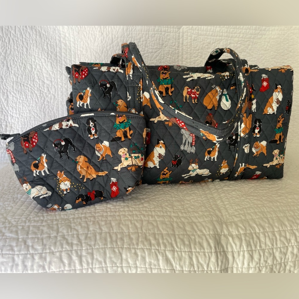 NWOT Vera Bradley Holiday Duffle Bundle Holiday Dogs + Makeup Bag